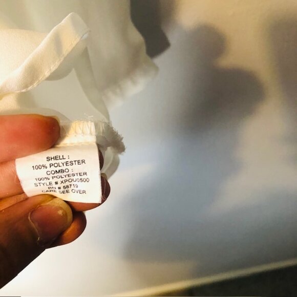 Rose Petal V-Neck Blouse EUC S White Applique Textured Workwear Top - Picture 7 of 7